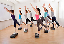 Автор: https://lovefit.ru/blog/aerobika-vidy-polza-i-vred-dlya-organizma